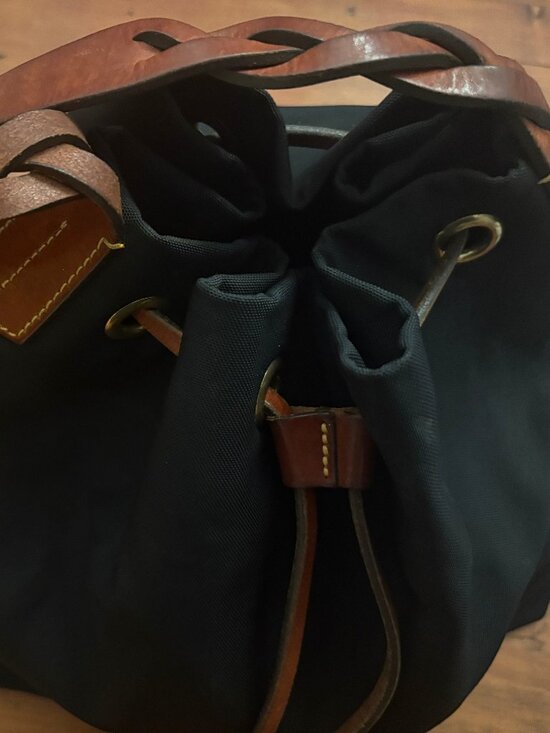 DOONEY & BOURKE BLACK NYLON, LEATHER DRAWSTRING TOP BAG, PURSE, LIKE NEW - Picture 12 of 13